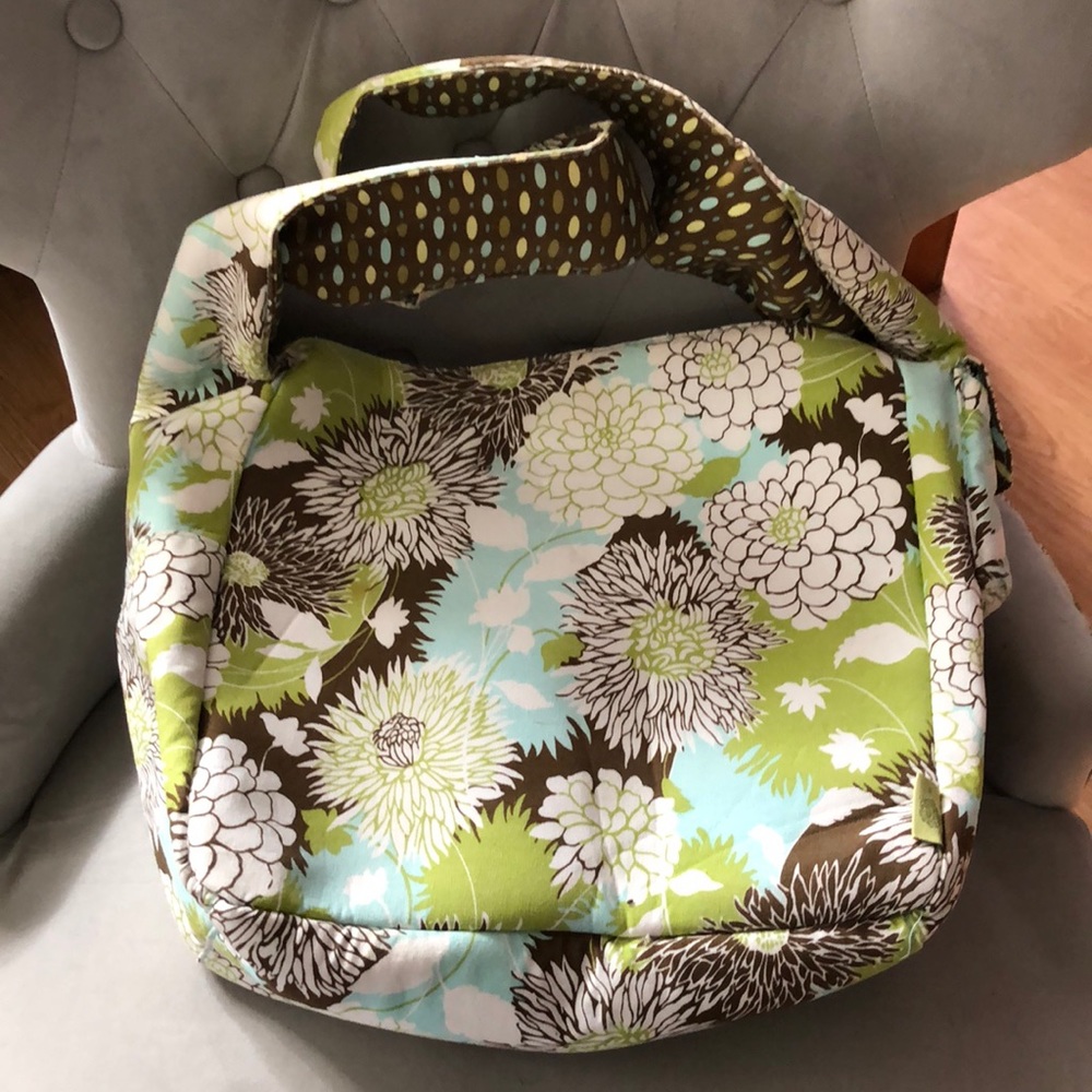 Tote bag medium/lg could be used for baby bag